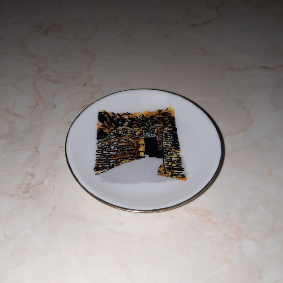Mark Twain Cave Miniature Souvenir Plate LIPCO - Picture 1 of 5